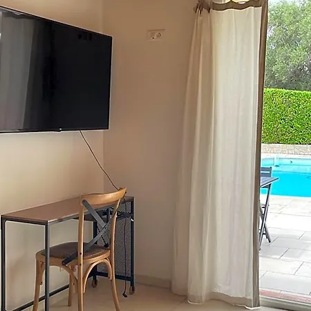 Magnifique Studio, Piscine, Parking 3*